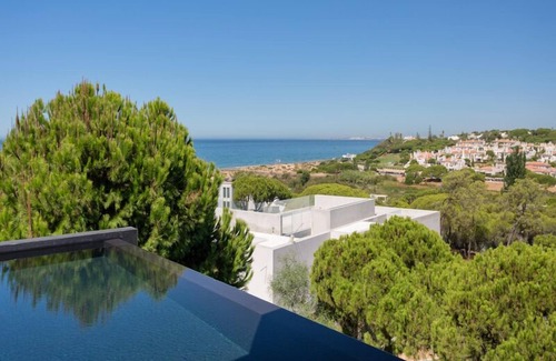 Vale do Garrao Villa | Luxury 5 bedroom villa with pool, sea views in Vale do Lobo J128 - Almancil, Algarve