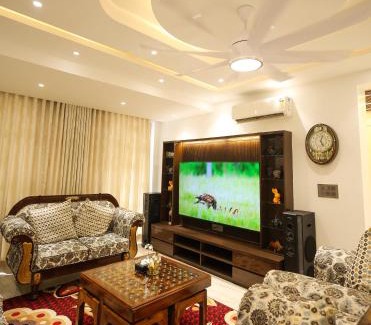 Gurugram Villa | Luxury 5 BHK Duplex Villa with jacuzzi