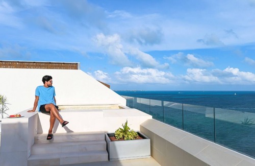 Puerto Juarez Villa | Luxury 5 diamond Beach front Villas