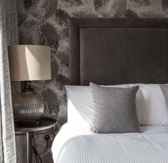 Cathedral Quarter Apartment | Luxury 5* Heart of The City, Fabulous Views