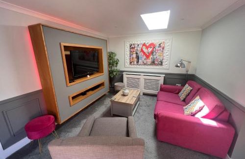 Skegness Villa | Luxury 5* Woodland Retreat, In The Woods.