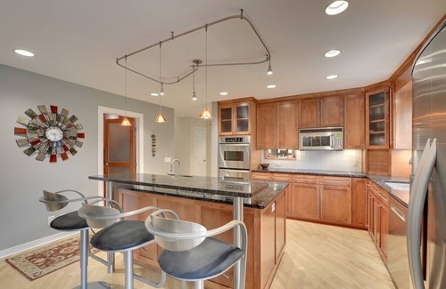 Golden Valley House | Luxury 5500 Sq ft Executive Home