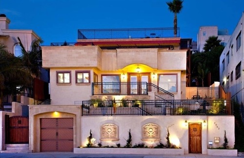 Mission Hills House | Luxury 5BD/4BA Mission Hills/Stunning Rooftop + Skyline Views