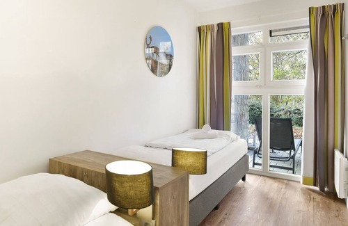 Froidchapelle House | Luxury 6-person bungalow in the holiday park Landal Village l'Eau d'Heure