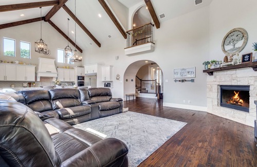 Highland Village House | Luxury 6B/5.5B Family Home, Pet-Friendly, Lake Lover, Game Lover. Health focused