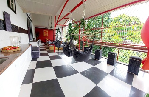 Eastwood Park Villa | Luxury 6BR Central In Halfway Tree @Kingston Manor