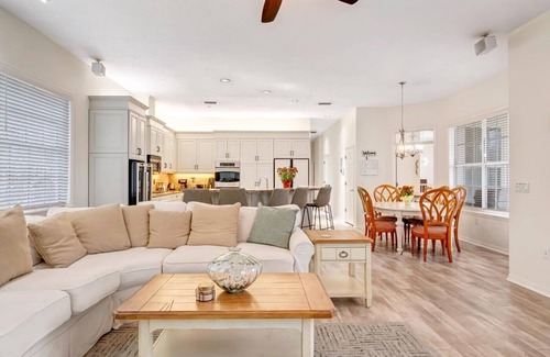 Siesta Key House | Luxury 6BR Retreat with Beach Access