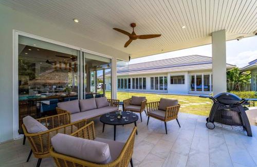 Hua Hin Villa | Luxury 7 Bedroom Pool Villa WL67