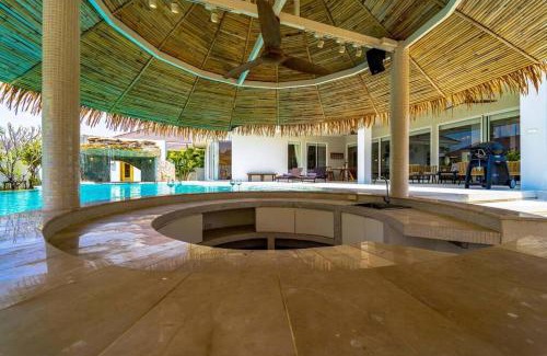 Hua Hin Villa | Luxury 7 Bedroom Pool Villa WL67