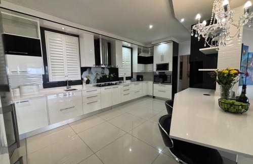 Mountainside Villa | Luxury 8-Bedroom Villa with Ocean Views