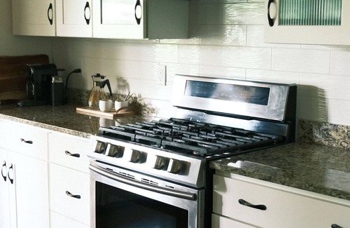 Weaverville House | Luxury 8acres professionally decorated, hot tub, outdoor kitchen 15min Asheville