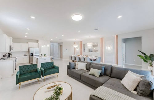 Four Corners House | Luxury 8BR Villa with Private Pool near Disney
