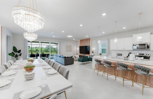 Four Corners House | Luxury 8BR Villa with Private Pool near Disney