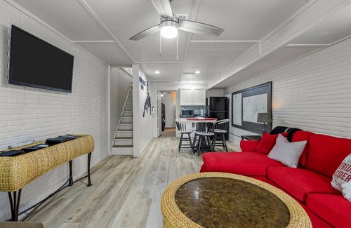 Lampe Cabin | Luxury A Frame at Table Rock Lake! Sleeps 8!