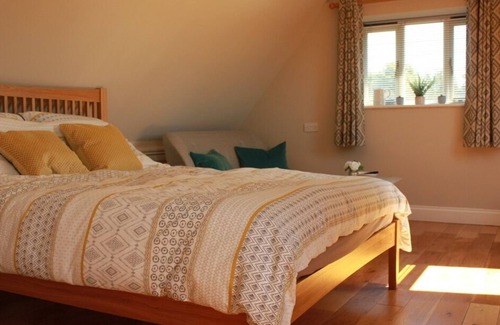 Hemingford Grey Condo | Luxury accommodation with beautiful countryside views