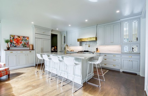 Indian Hills House | Luxury Accommodations. Spacious Villa Home