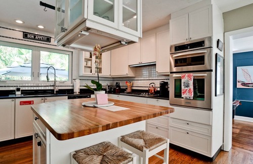 River District House | Luxury along Manatee River, close to Anna Maria beaches, heated pool & spa!