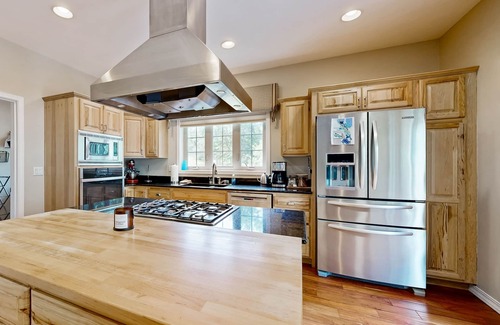 Klamath Falls House | Luxury and Adventure Await – The Perfect Klamath Falls Getaway