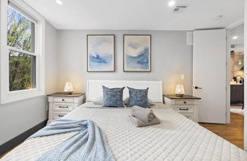 The Heights Apartment | Luxury and Chic 2BR 2BA Apt Mins to NYC and Hoboken