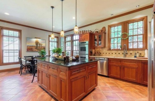 Central Gardens House | Luxury and Old World Charm in Historic Midtownnn