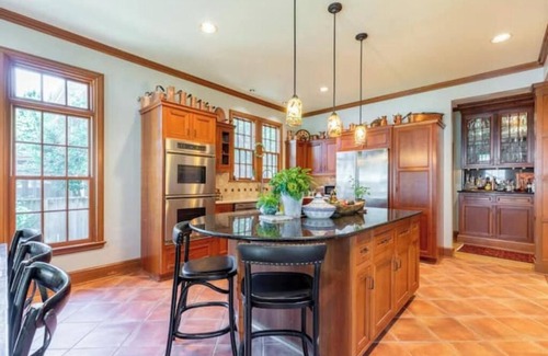 Central Gardens House | Luxury and Old World Charm in Historic Midtownnn