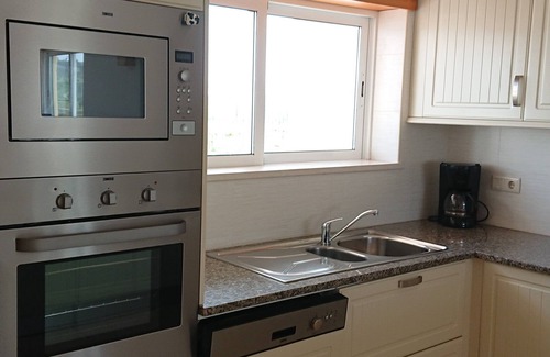 Budens Villa | Luxury and Spacious 3 Bed end of terrace Linked Villa with large pool