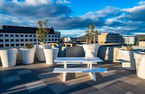 Braddon Apartment | Luxury and Stylish Apt on NB Ave