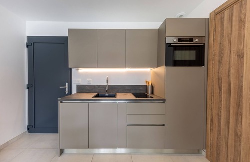 Roquefort-les-Pins Apartment | Luxury apartment, private spa & heated pool