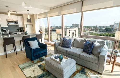 Downtown Apartment | Luxury Apart Downtown With Indoor Pool