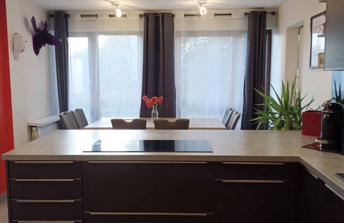 Poisy Apartment | Luxury apartment 100m2, sleeps 5, 4 km from Lake Annecy.