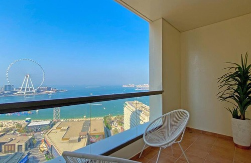 Jumeira 3 Apartment | Luxury Apartment 2 Mins Walk from Sea