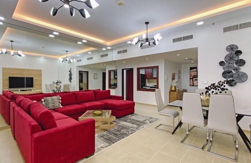 Jumeira 3 Apartment | Luxury Apartment 2 Mins Walk from Sea