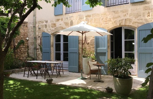 Montagnac Apartment | LUXURY APARTMENT (2 TO 4 PEOPLE) IN A 17TH CENTURY RESIDENCE