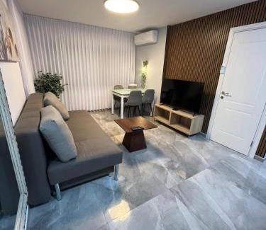 Ramat Gan Apartment | Luxury apartment - 5 minutes drive from the sea