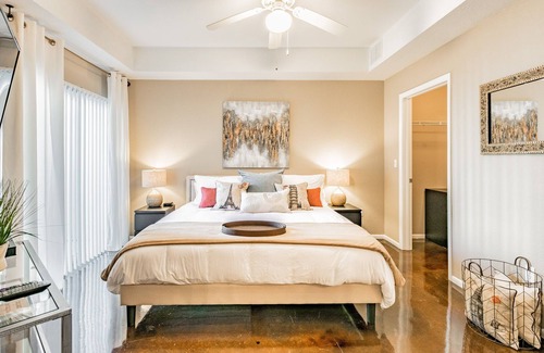 Channel District Apartment | Luxury Apartment - all the amenities!