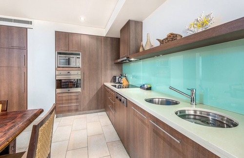 Palm Cove Apartment | Luxury Apartment at Sea Temple Palm Cove 2 Bed 2 Bath