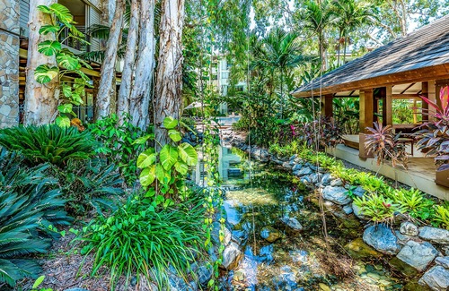 Palm Cove Apartment | Luxury Apartment at Sea Temple Palm Cove 2 Bed 2 Bath