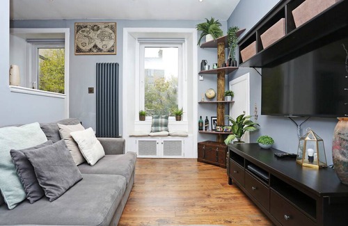 Bonnington Apartment | Luxury Apartment Near Royal Botanic Garden