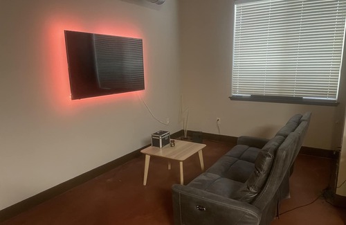 Warner Center Apartment | Luxury apartment getaway