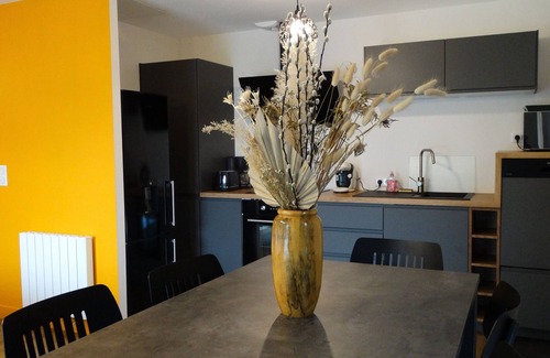 Treboul Apartment | Luxury apartment in an atypical building