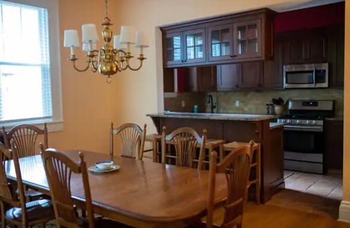 Scranton Apartment | Luxury Apartment in Scranton's Hill Section!