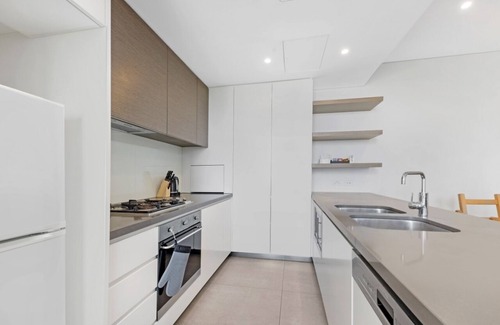 Waterloo Apartment | luxury apartment in the heart of zetland(green square)