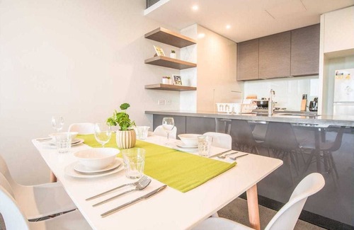 Waterloo Apartment | luxury apartment in the heart of zetland(green square)