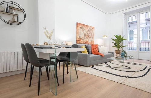 Justicia Apartment | Luxury Apartment in the Heart of Gran Via