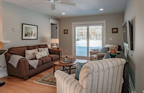 Cumberland Foreside House | Luxury apartment in Exclusive Waterfront Neighborhood