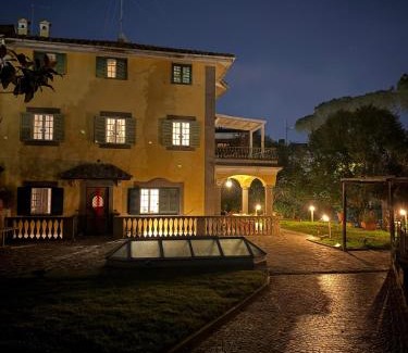 Quartiere XIII Aurelio Apartment | Luxury Apartment in Villa