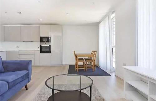 Walworth Apartment | Luxury Apartment near Tower Bridge, Central London