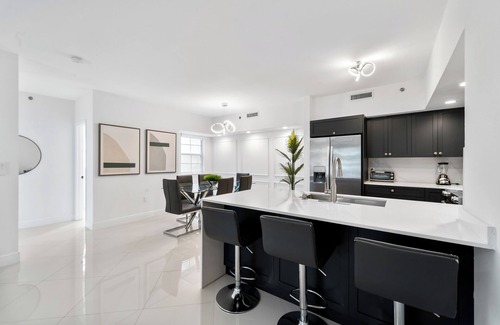 Aventura Condo | Luxury apartment near the beach