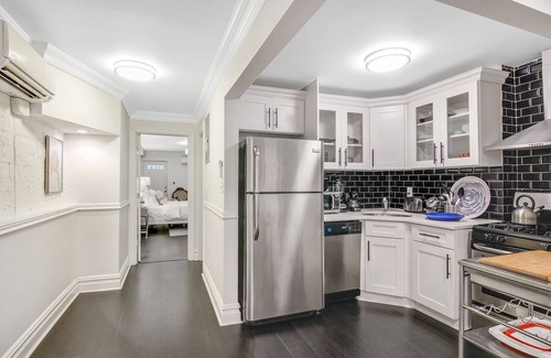 Crown Heights Apartment | Luxury apartment, near the subway, perfect for work or play!