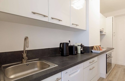 Cannes City Centre Apartment | Luxury apartment next to the prestigious Martinez hotel on the Croisette beachfront